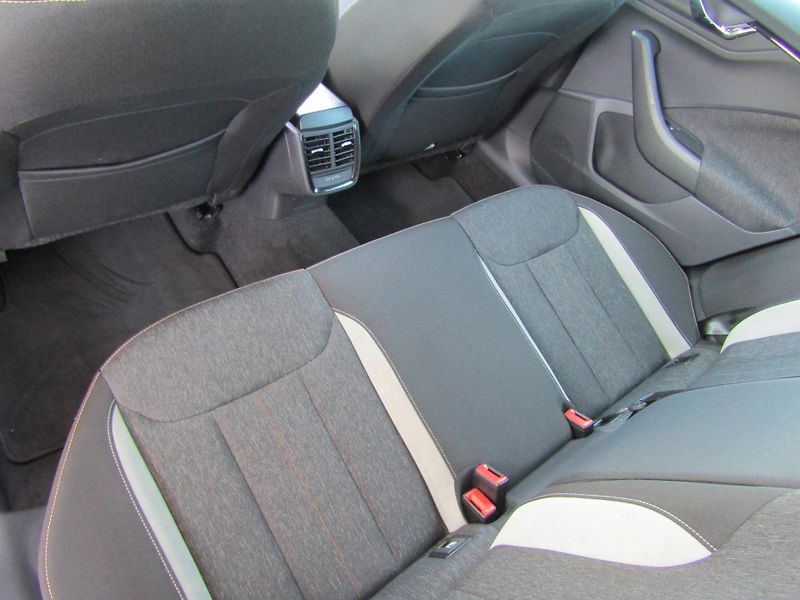 Škoda Kamiq Style 1.0 TSI /85kW 7st.aut.DS - fotka 26 z 30