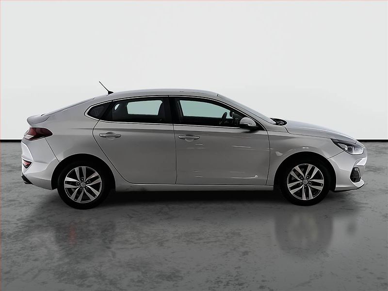 Hyundai i30 (2019) 1.4 T-GDI, Serv.kniha - fotka 6 z 20