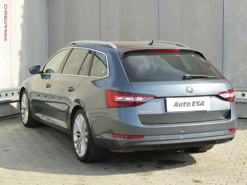 Škoda Superb (2016) 2.0TDi, AT, navi, bixen - fotka 6 z 20