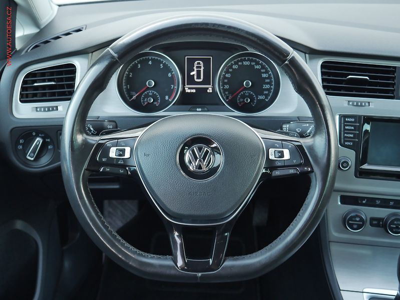Volkswagen Golf (2014) 1.4 TSi, DSG, výhř.sed. - fotka 11 z 24