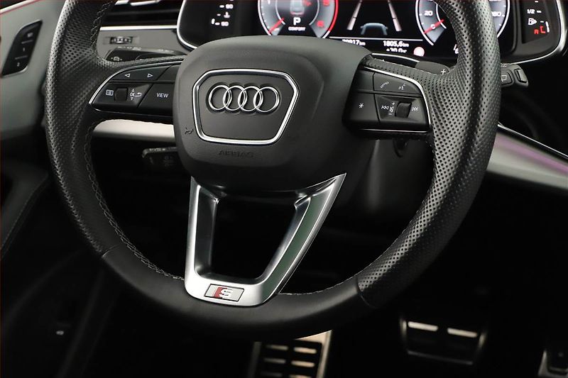 Audi Q8 (2022) 50 TDI - fotka 21 z 29