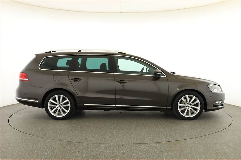 Volkswagen Passat (2013) 2.0 TDI, 4X4, Serv.kniha - fotka 6 z 18