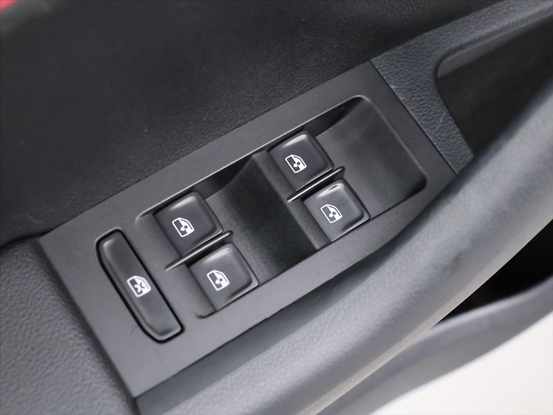 Škoda Octavia 2,0 TSI DSG RS230 CZ Challenge - fotka 15 z 34