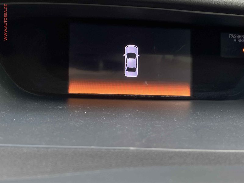Honda CR-V (2014) 2.0 i-VTEC 4x4, LifeStyle - fotka 17 z 21