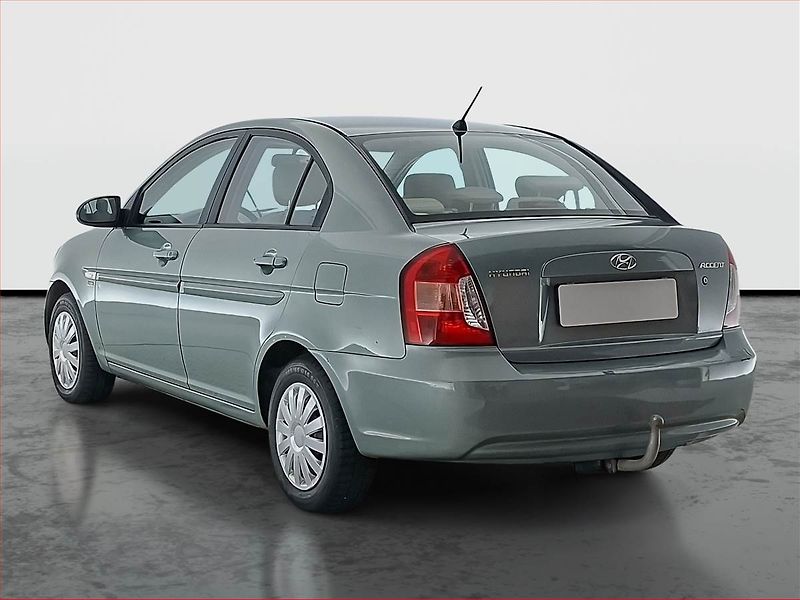 Hyundai Accent (2006) 1.4i, Tažné, Klima, pěkný stav - fotka 4 z 15