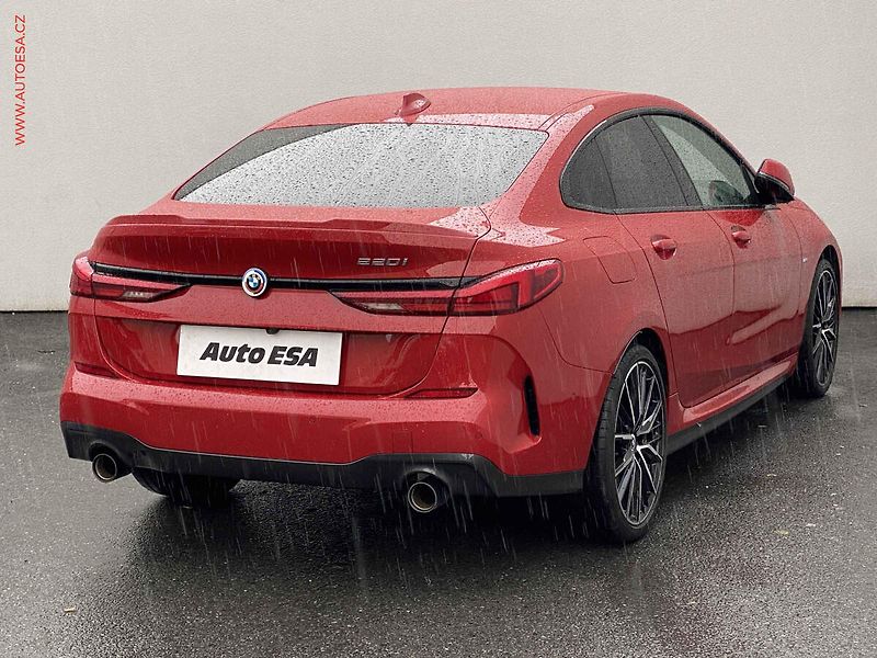 BMW Řada 2 (2022) 2.0 T 220i, ČR, AT. LED, navi - fotka 4 z 21