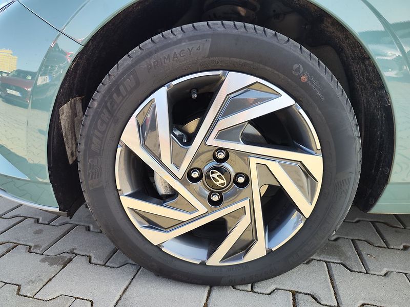 Hyundai i20 1.2i/58kW Smart - fotka 29 z 30