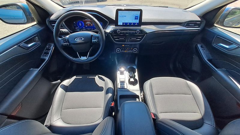 Ford Kuga 2.0 EcoBlue AWD Titanium X - fotka 16 z 33