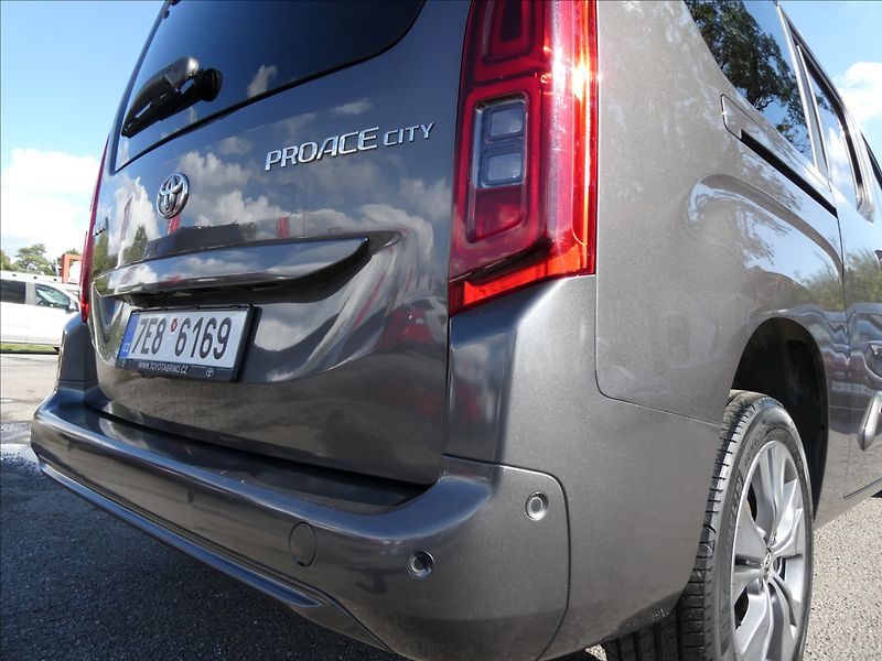 Toyota ProAce City Verso 1,2 T 96kW Long 7.míst,AT8,ČR - fotka 10 z 44