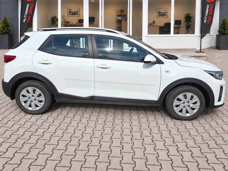 Kia Stonic (2021) 1.2i 61kW COMFORT -1.MAJITEL - fotka 6 z 30