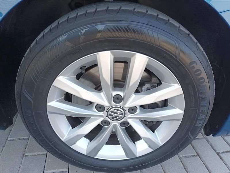 Volkswagen Touran 1,4 TSI,110KW,7M,HIGHLINE,LED - fotka 31 z 46