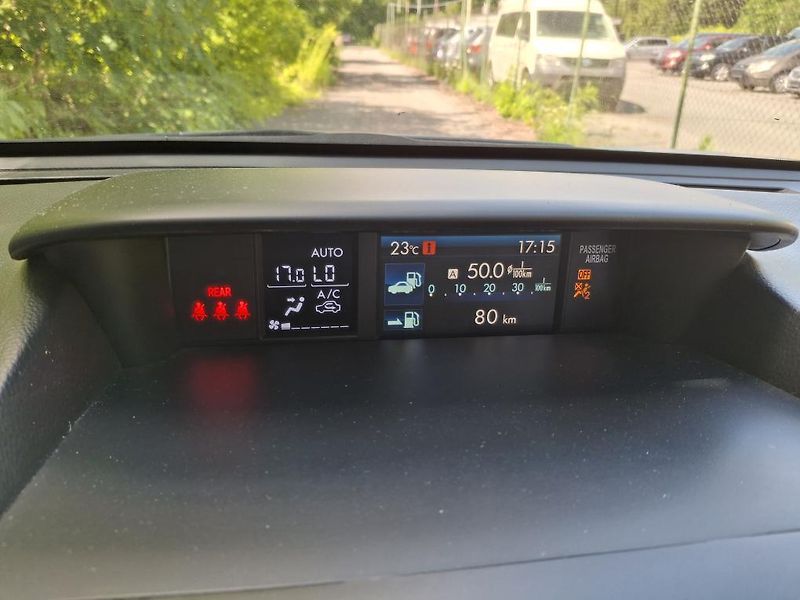 Subaru Forester 2.0 4x4 FACELIT  Rezervace  - fotka 39 z 46