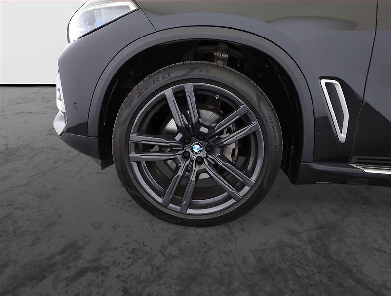 BMW X5 (2021) xDrive30d - fotka 21 z 21