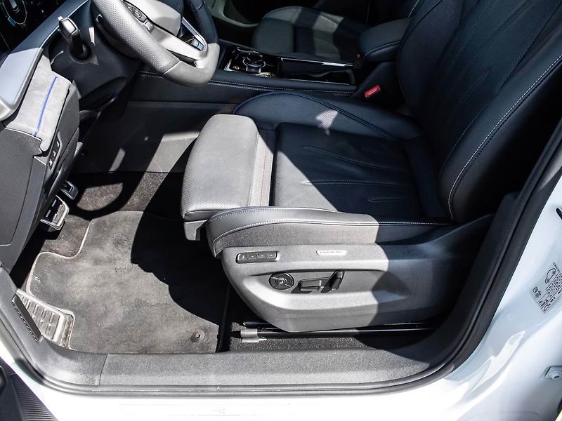 Volkswagen Tayron TSI 195kW 4M R-Line Kůže HuD - fotka 9 z 19