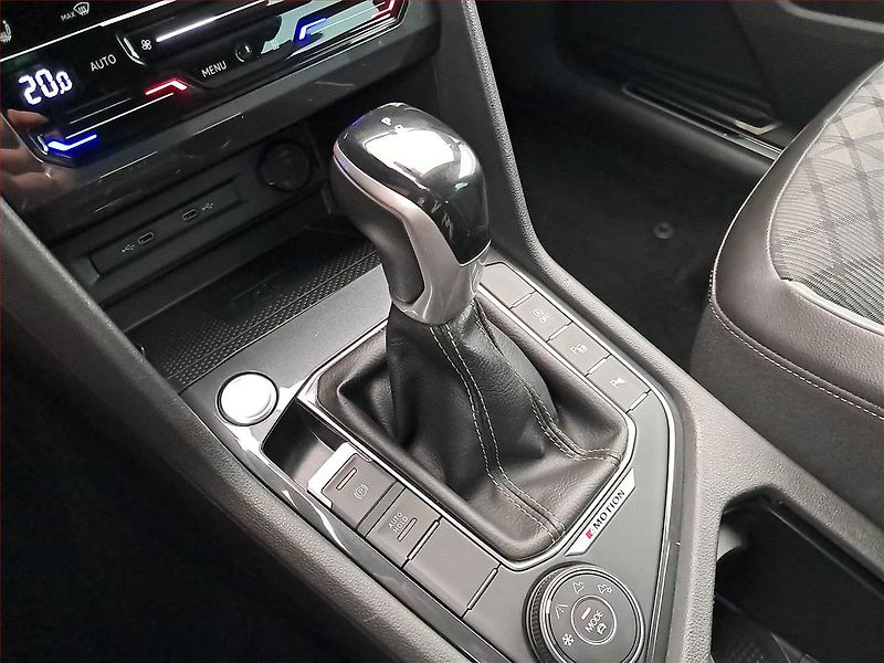 Volkswagen Tiguan (2021) R-Line 2.0 TDI - fotka 17 z 18