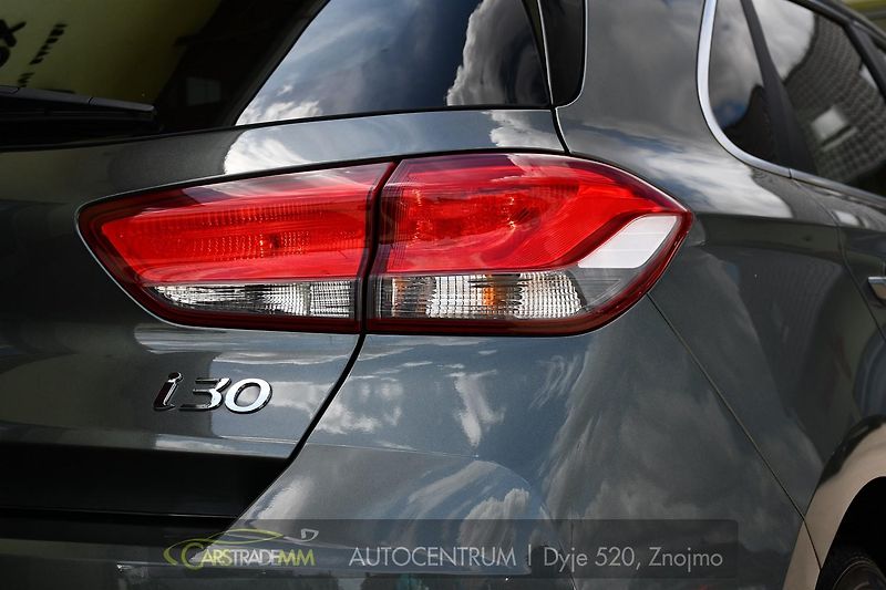 Hyundai i30 1.0T-GDI ČR FAMILY SMART DCT - fotka 52 z 52