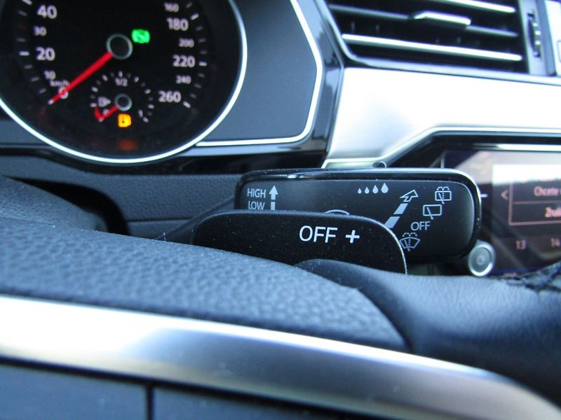 Volkswagen Passat (2022) 2.0 TDI DSG 147kW  MATRIX - fotka 35 z 41
