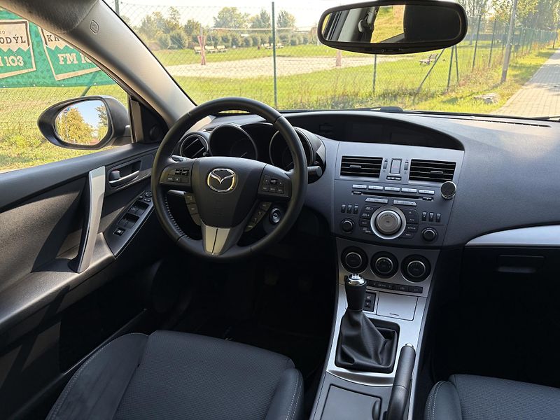 Mazda 3 1.6 Active Plus - fotka 23 z 28