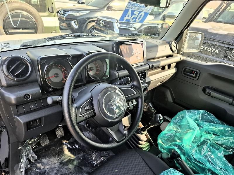 Suzuki Jimny (2026) Nový Suzuki Jimny 2026 - fotka 5 z 14
