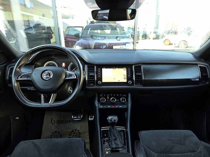 Škoda Kodiaq (2018) 2.0 TDI DSG 4x4 Sportline 7mís - fotka 14 z 50
