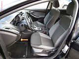 Ford Focus (2012) 1.6 TDCi, 1.maj, AC, temp - náhled 9