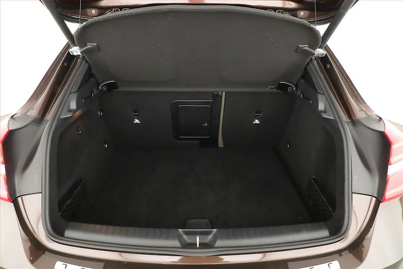 Mercedes-Benz GLA (2017) 220 d 4MATIC - fotka 11 z 21