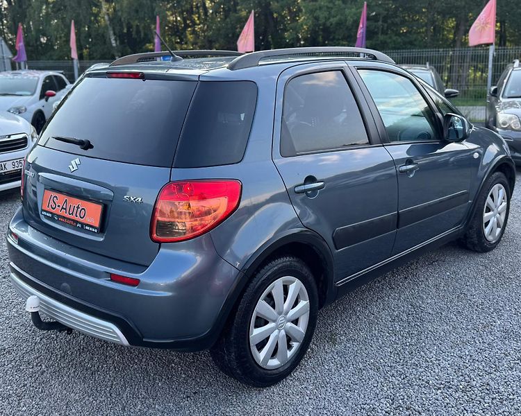 Suzuki SX4 (2009) - fotka 5 z 12