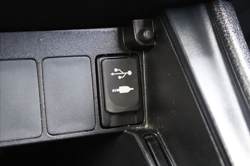Toyota Auris 1,6 i  NOVÉ V ČR,SERVIS - fotka 15 z 30