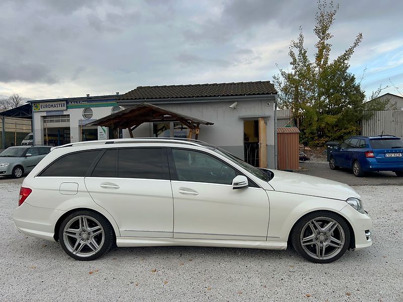 Mercedes-Benz Třídy C AMG LINE 3.0 CDI 4MATIC - fotka 4 z 15