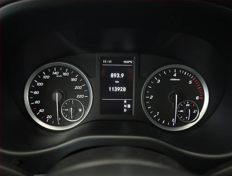 Mercedes-Benz Vito (2020) Select 119 CDI 4x4, Bus, 8Míst - fotka 9 z 17