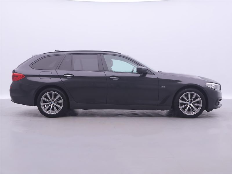 BMW Řada 5 2,0 520da 120kW Sport - fotka 8 z 38