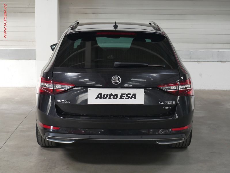 Škoda Superb (2018) 2.0 TDi 4x4, Ambition, DSG - fotka 5 z 26