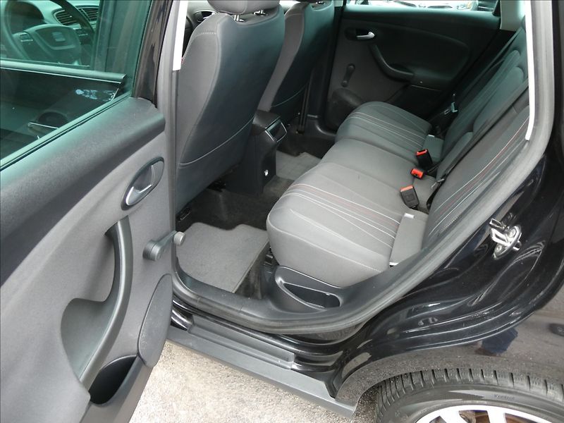 Seat Altea 2,0 TDi 103kW XL 4x4,navigace - fotka 18 z 39