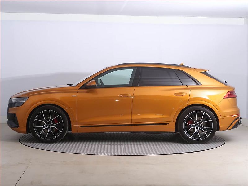 Audi Q8 (2018) 50 TDI - fotka 3 z 32
