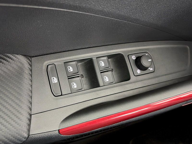 Škoda Fabia (2025) DSG 1.0TSI 85kW Monte Carlo - fotka 27 z 32