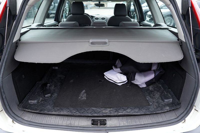 Ford Focus 1.8 TDCI/klima/stereo/nová STK - fotka 12 z 35