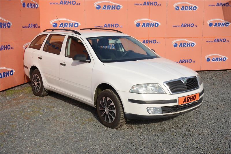 Škoda Octavia 1,6 i 75KW, ČR, SERVIS. KN. - fotka 1 z 35
