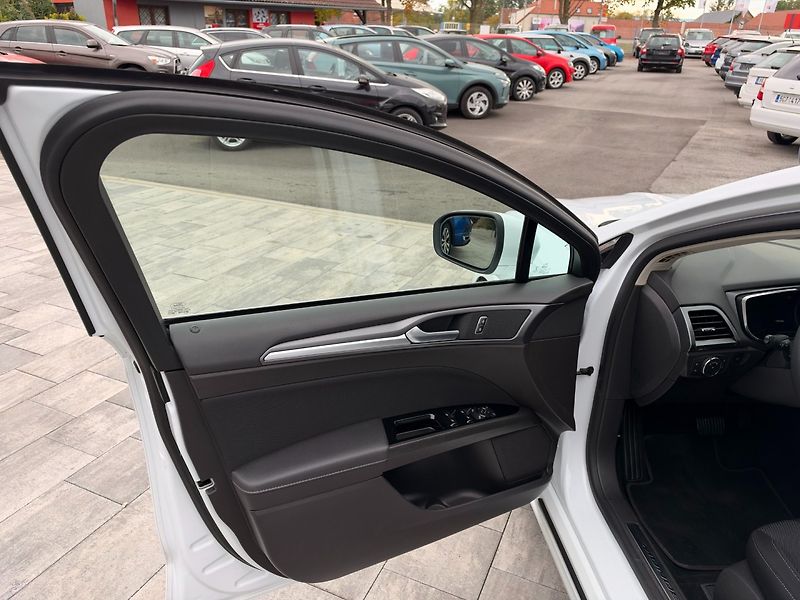 Ford Mondeo (2018) Titanium 2.0TDCi 132kW Automat - fotka 9 z 33