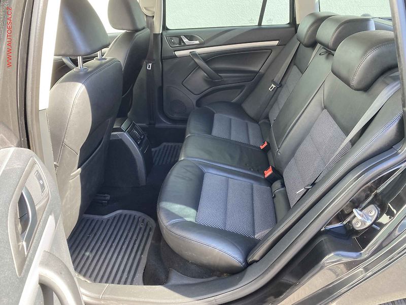 Škoda Octavia (2010) 1.9 TDi, DSG, park.čidla - fotka 10 z 18