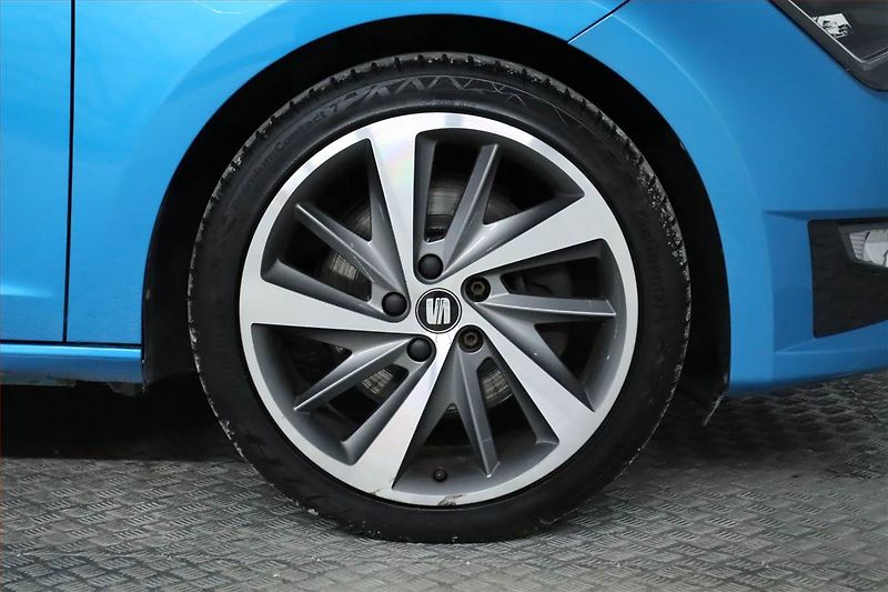 Seat Leon (2015) 1.8 TSI, Serv.kniha, Kůže - fotka 15 z 27