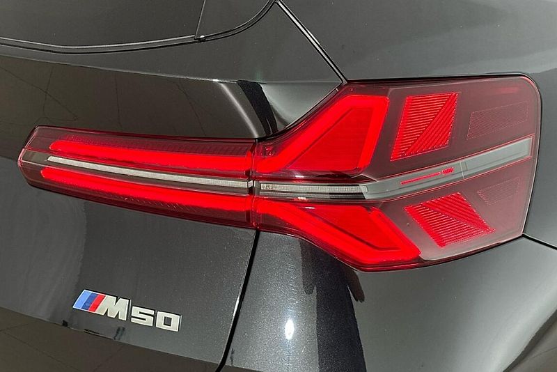 BMW X3 M50 xDrive - fotka 5 z 25
