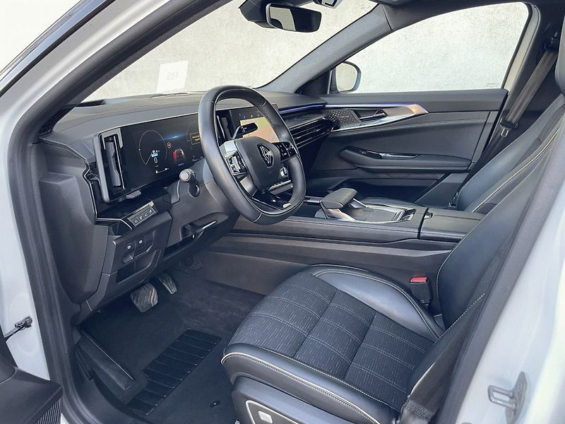 Renault Austral (2024) ICONIC full hybrid E-TECH 200 - fotka 21 z 30