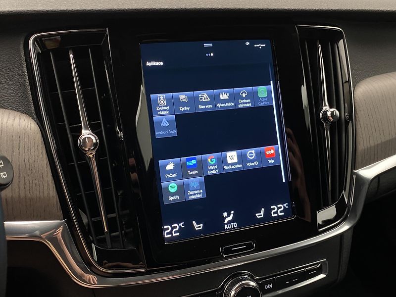 Volvo V90 CC D5 AWD MOMENTUM POLESTAR  - fotka 41 z 46