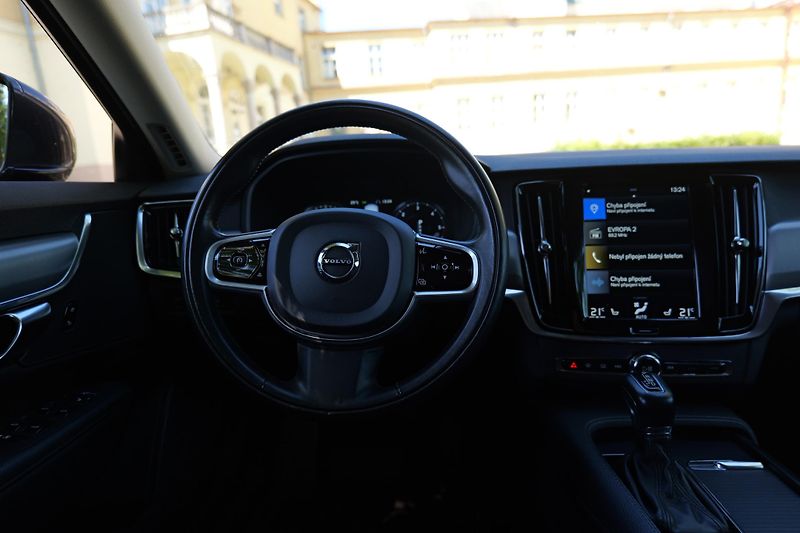 Volvo V90 D4 AWD Diesel NezTopení Záruka - fotka 16 z 35