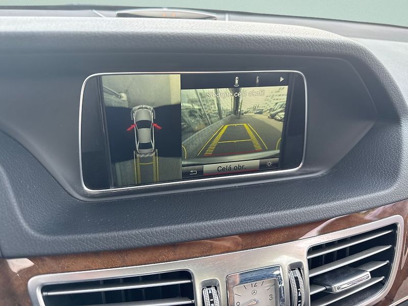 Mercedes-Benz Třídy E 350 BlueTec 4MATIC - fotka 16 z 19
