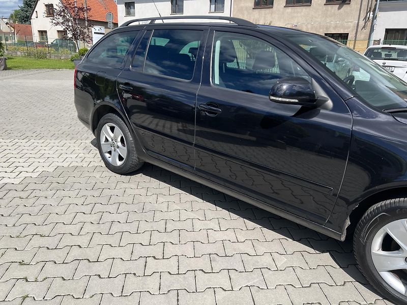 Škoda Octavia 1,2TSi DSG combi Autoklima - fotka 9 z 43