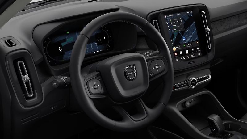 Volvo XC40 (2026) B3 AUT ESSENTIAL - fotka 5 z 12