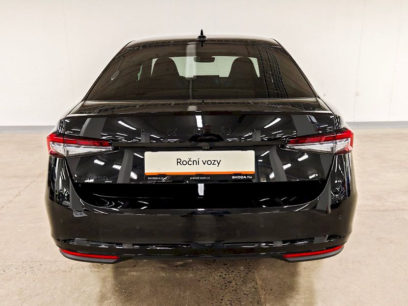 Škoda Superb (2025) iV 1.5 TSI 150 kW DSG Sportlin - fotka 31 z 35