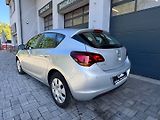 Opel Astra (2010) 1.6 16V Automat - náhled 7