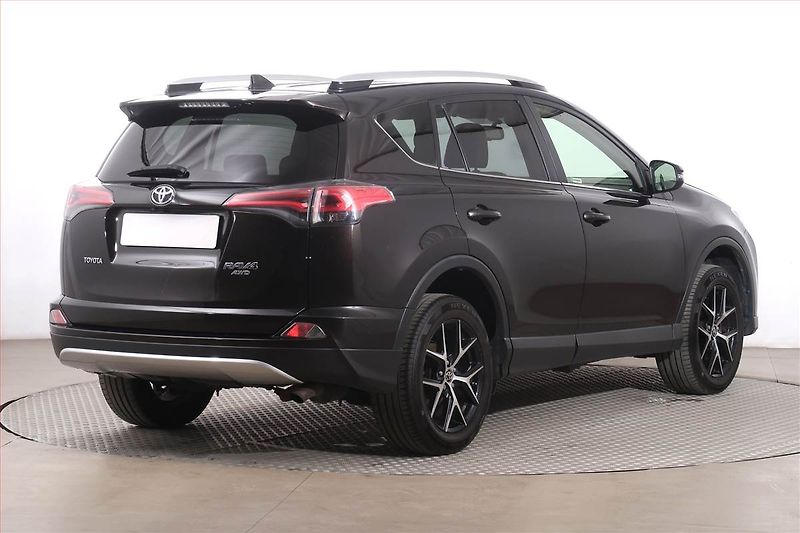 Toyota RAV4 (2016) 2.0 VVT-i, 4X4, Automat - fotka 5 z 28